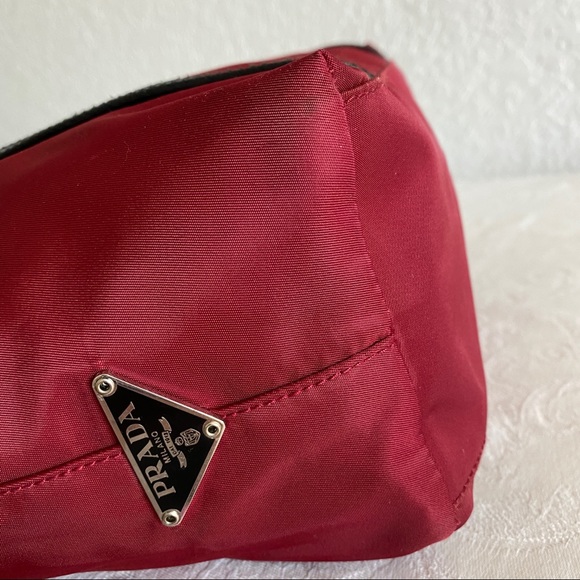 Prada red nylon shoulder bag - Picture 11 of 15